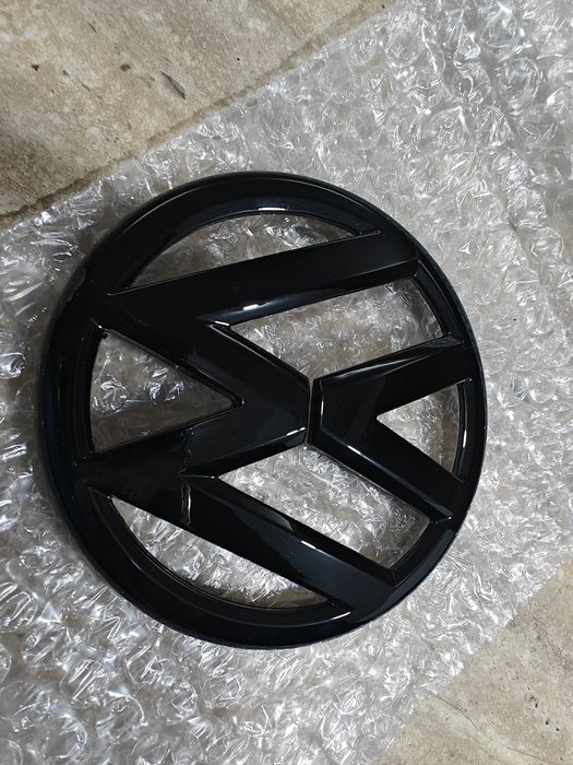 Sigla Volkswagen Golf 6 hayon neagră Craiova • OLX.ro