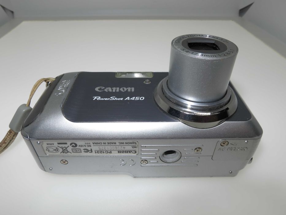 Canon PowerShot A450 компакен цифров фотоапарат, дигитална камера, в чудесно състояние - работи отлично!