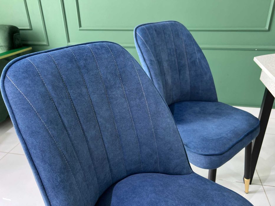 Продаётся столы и стулья для кафе 430 000  сум