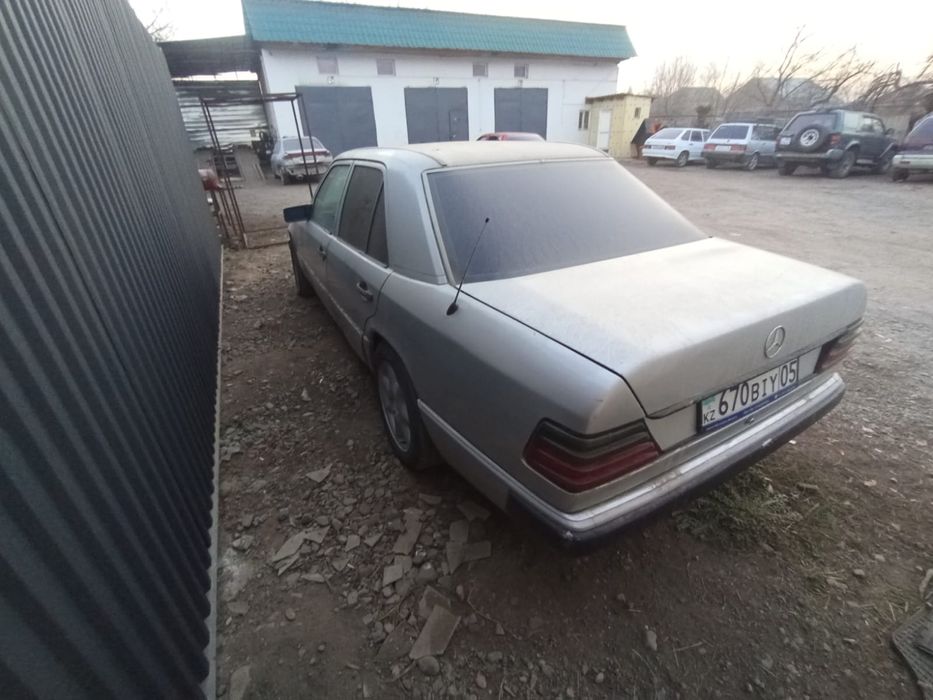 Продам Mercedes 124