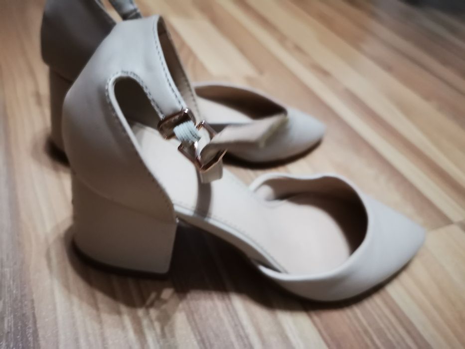 Pantofi eleganti si comozi 36