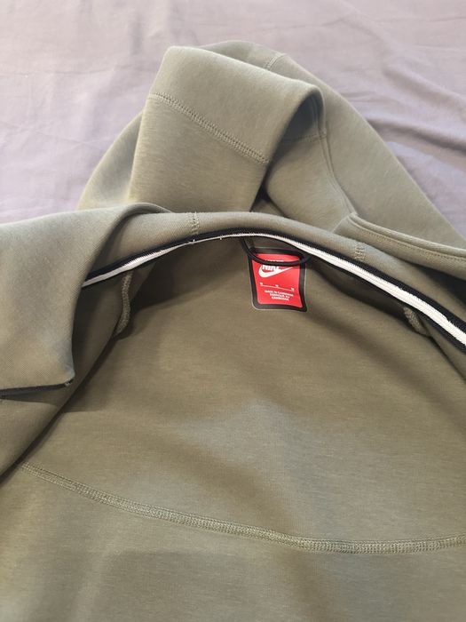 Nike tech nou nepurtat si original