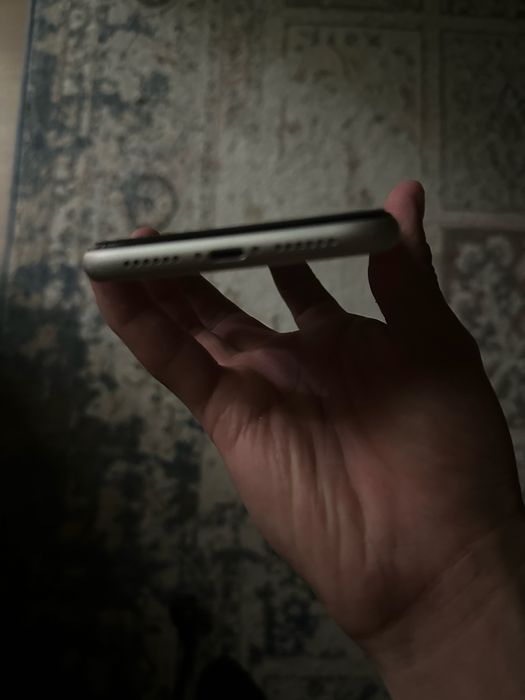 Айфон 11 64 гб.