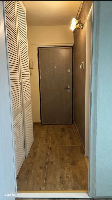 Apartament cu 1 camera,centrala proprie si balcon .