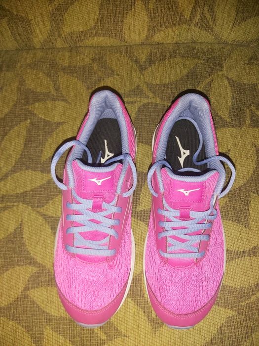 Маратонки Joma, Mizuno и Asics