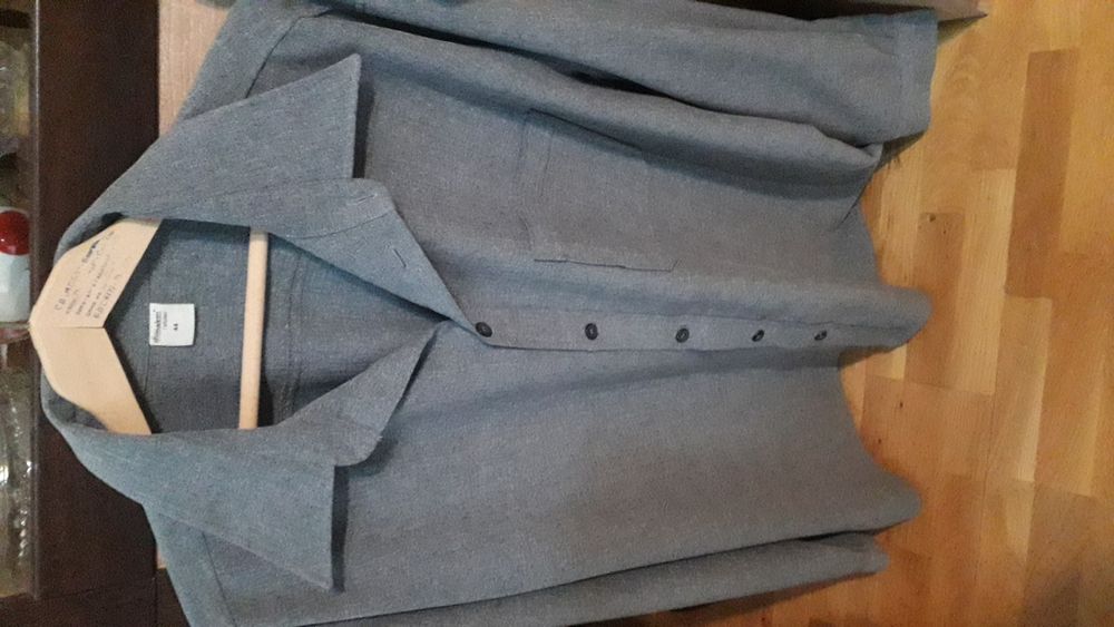 Костюм и ризи и пола