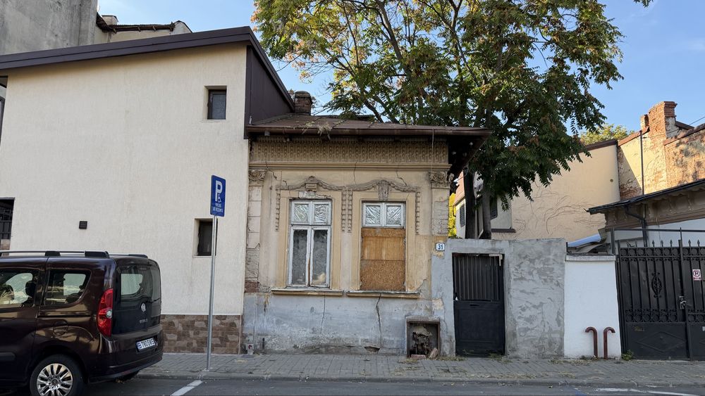 Sector 1 - Banu Manta x Calea Grivitei - Casa individuala  singur Curte