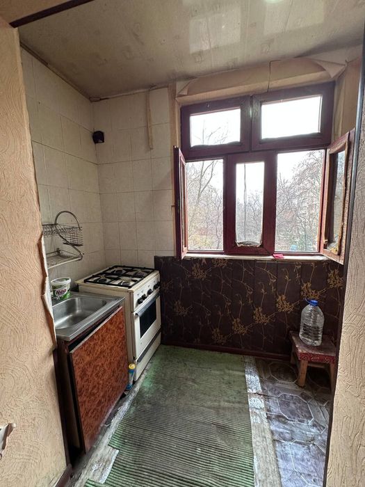 Чиланзар 20 квартал 2/3/4 кирпичный дом 1,5-6 балкон без ремонта