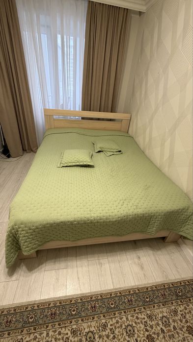 Продам спальный гарнитур