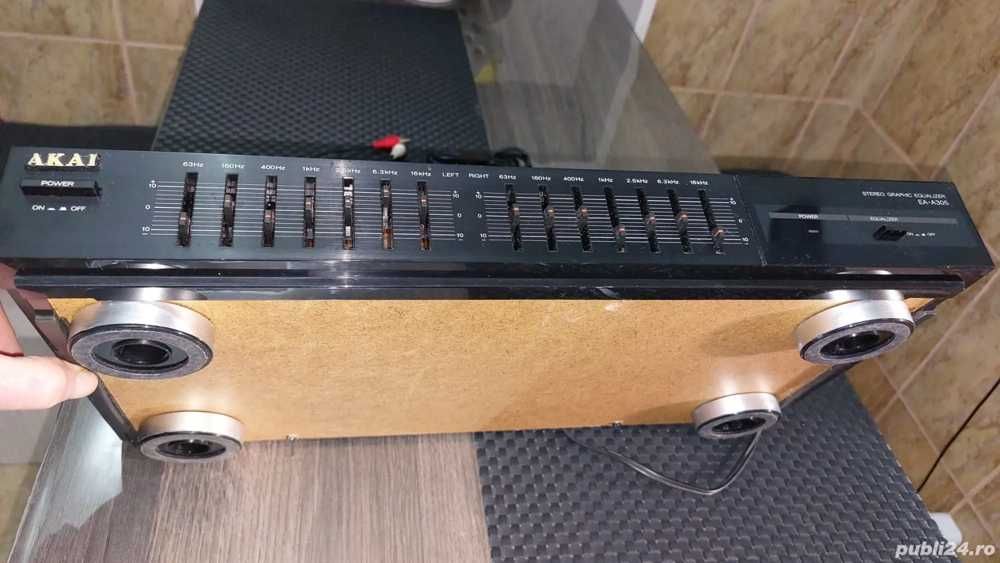 Egalizator grafic AKAI EA-A305