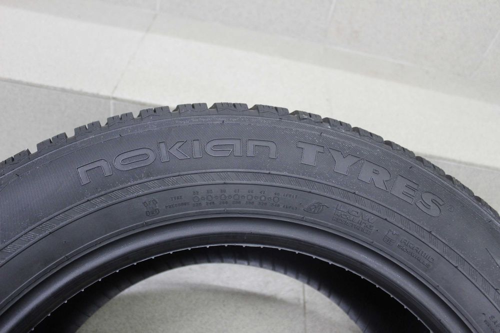 255/55-18 Nokian нова зимна гума 1 брой