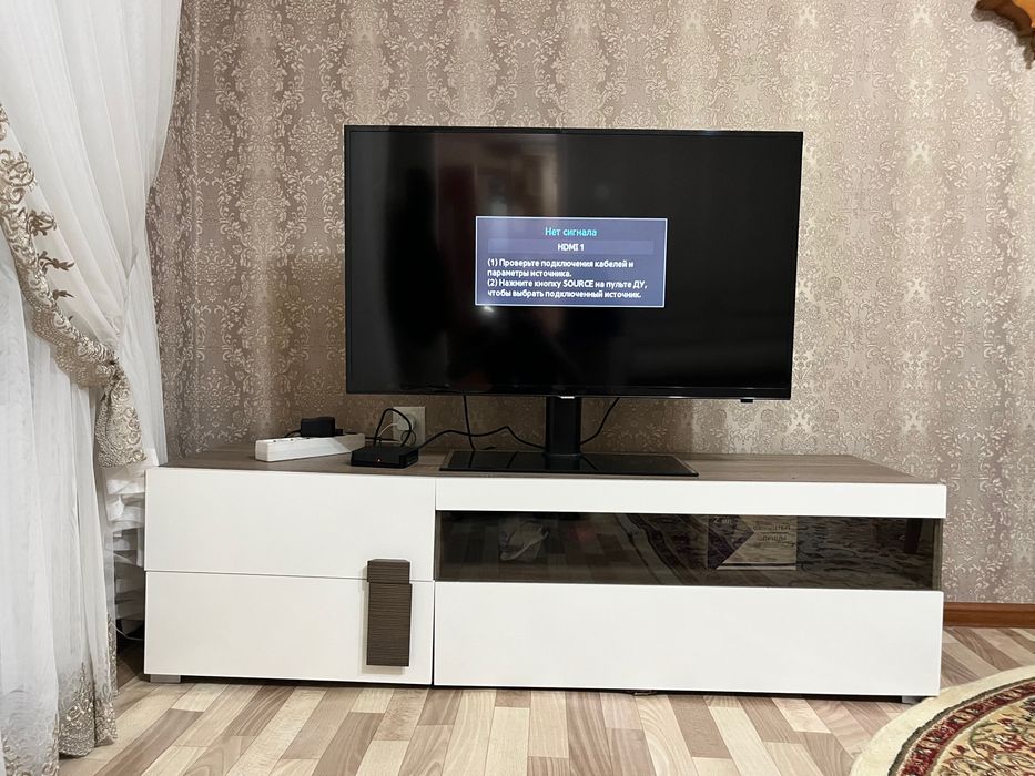 Тумба под ТВ 150 см, без телевизора