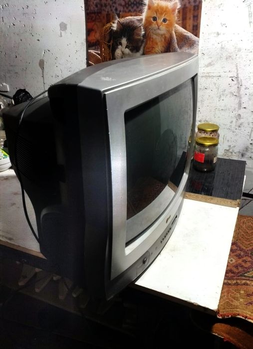 Продам телевизор