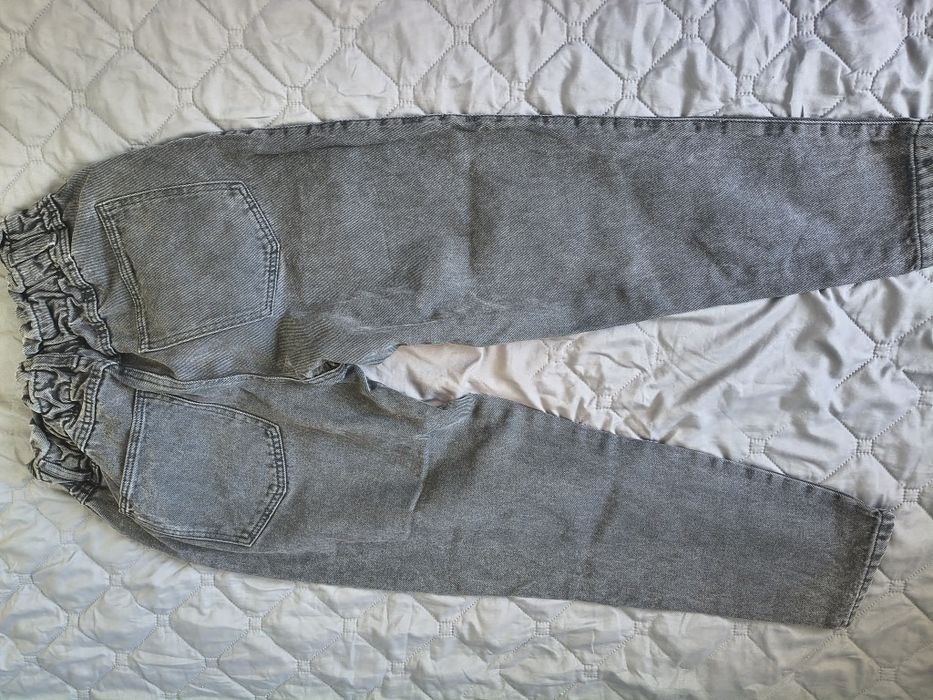 Дънки, два чифта