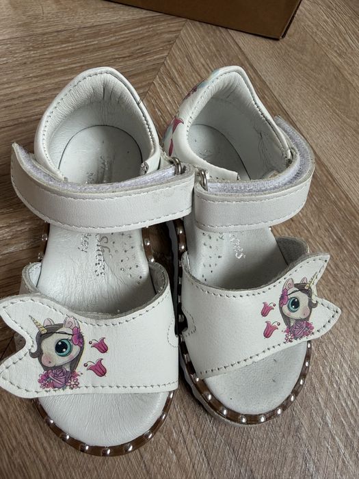 Сандали для девочек