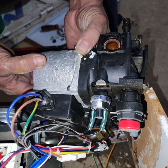 Катёль ремонт, двухконтурных газовых и электро котлов.