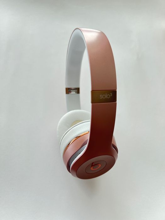 Beats solo 3 wireless rose gold