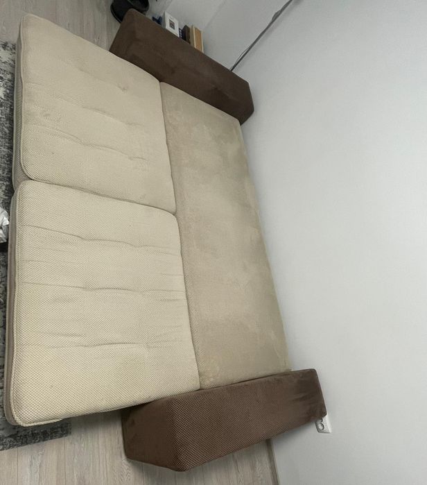 Canapea extensibila cu lada