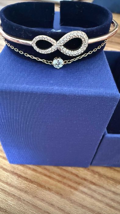 Гривна розово злато Swarovski Infinity Bangle