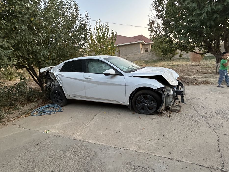 Машина  елантра 2021