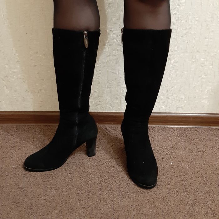 Продам зимние сапоги