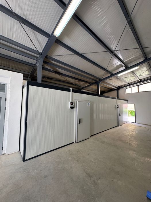 Cameră frigorifică dublă pentru refrigerare – soluția ideală pentru depozitare separată și eficientă
