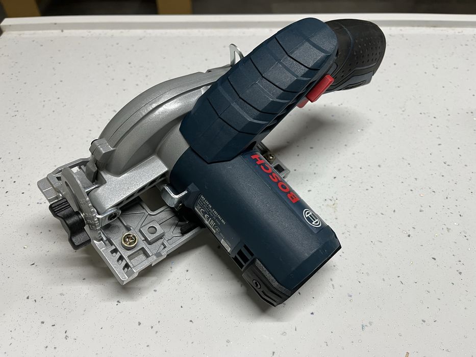 Акум.ръчен циркуляр Bosch GKS 12v-26 Solo