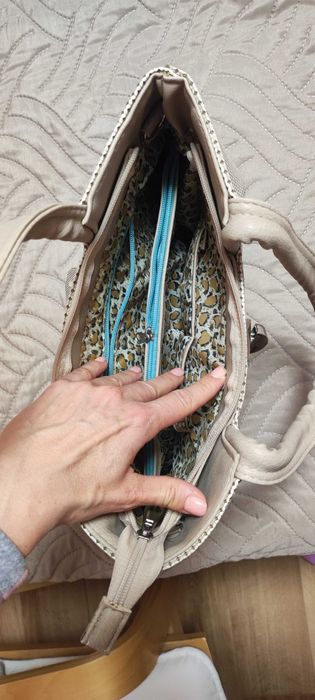 Дамска чанта в телесен цвят