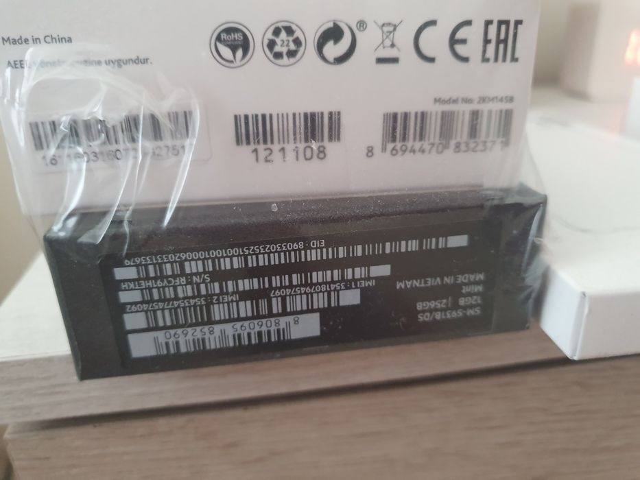 Samsung S25 нов с гаранция 256GB