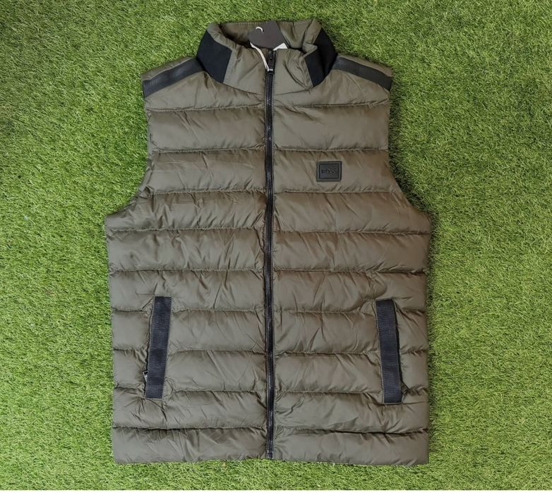 Мъжки елек Boss в тъмнозелен цвят