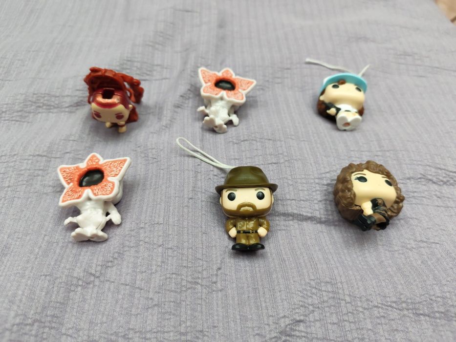 Фигурки очень странные дела