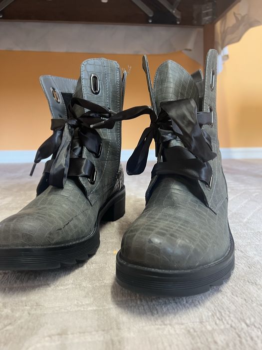 Зимни ботуши номер 40