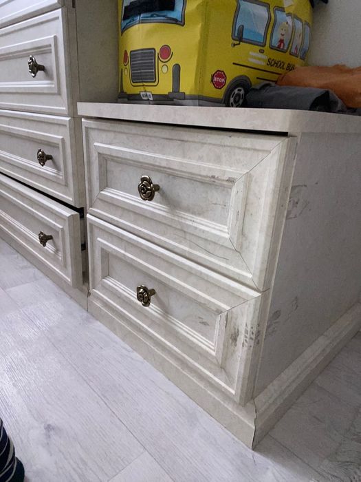 Диван сатылады