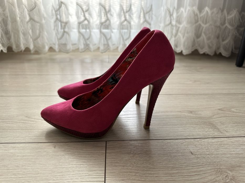 Цикламени дамски обувки на ток Atmosphere