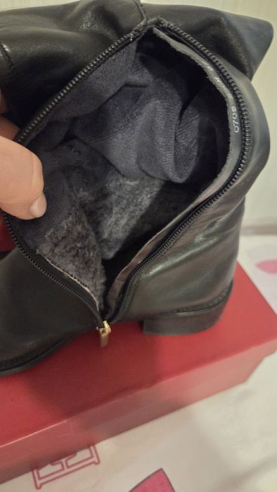 Продам женские сапоги