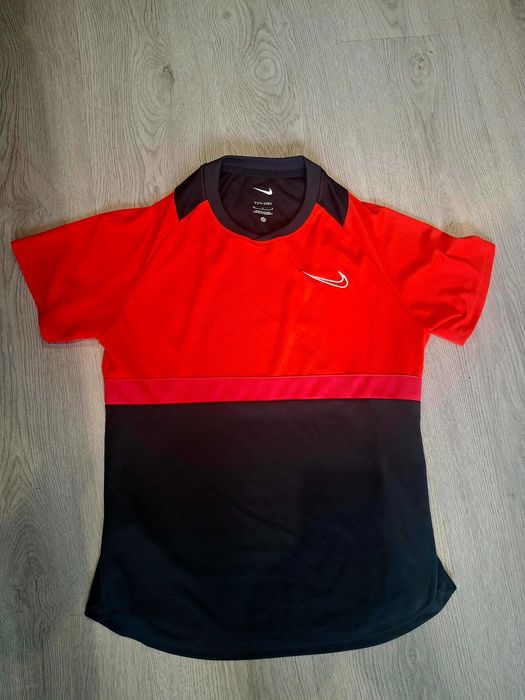 Дамски тениски различни