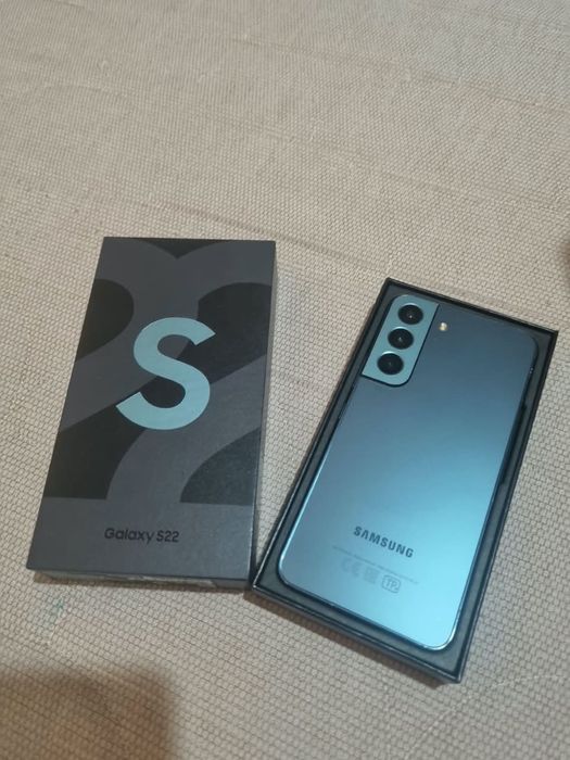Samsung s22 без с коробкой.
