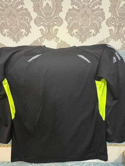 Продам спортивный комплект