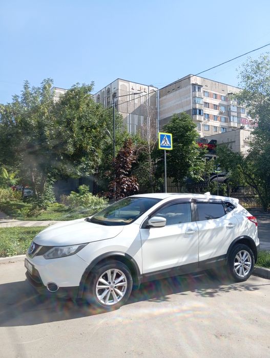 Ниссан Кашкай автомобиль