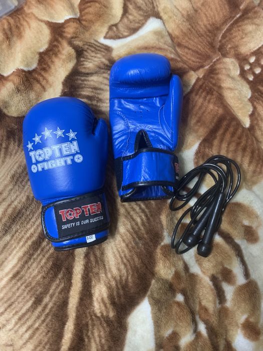 боксерские перчатки TopTen