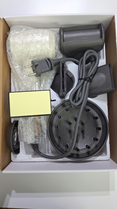 Фен для сушки волос.