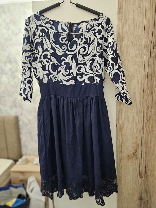 Платье праздничное