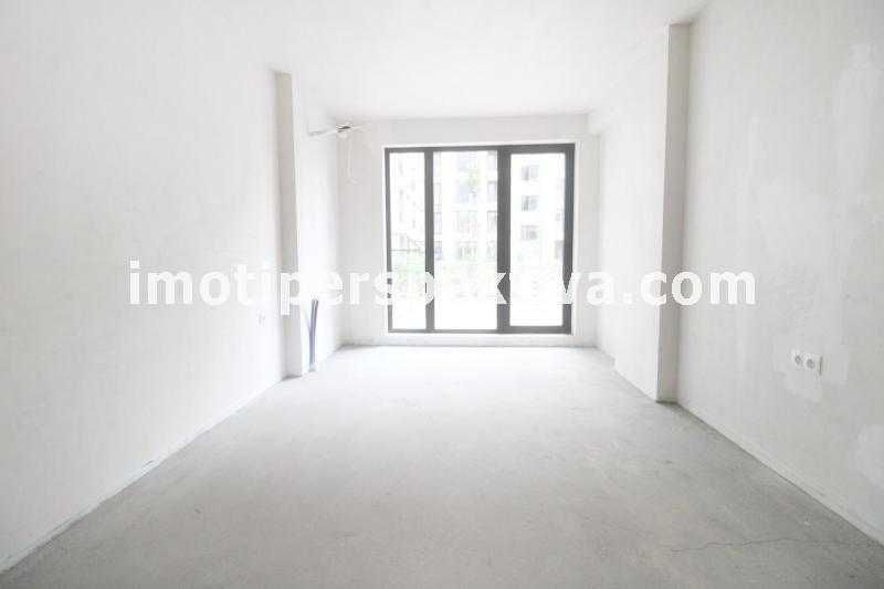 Продава се Тристаен апартамент в Пловдив, Тракия - 150 кв.м за 1064 €/кв.м - Снимка #8