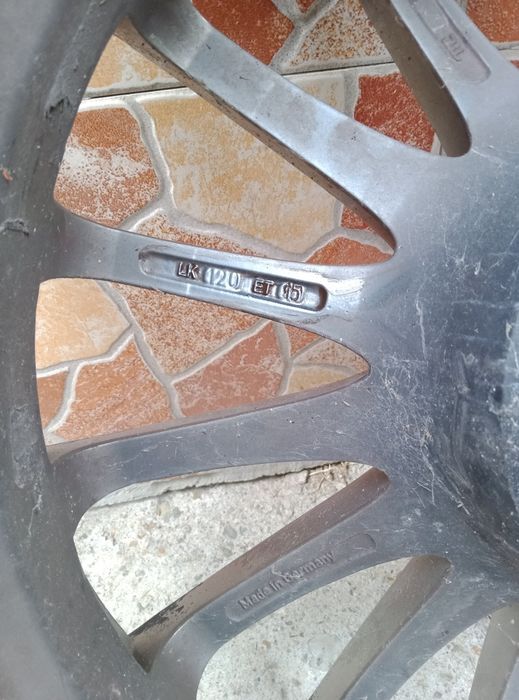 Продавам джанти за BMW 19 цола с гуми