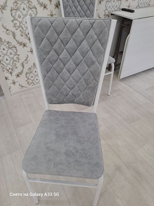 Продам новые стулья