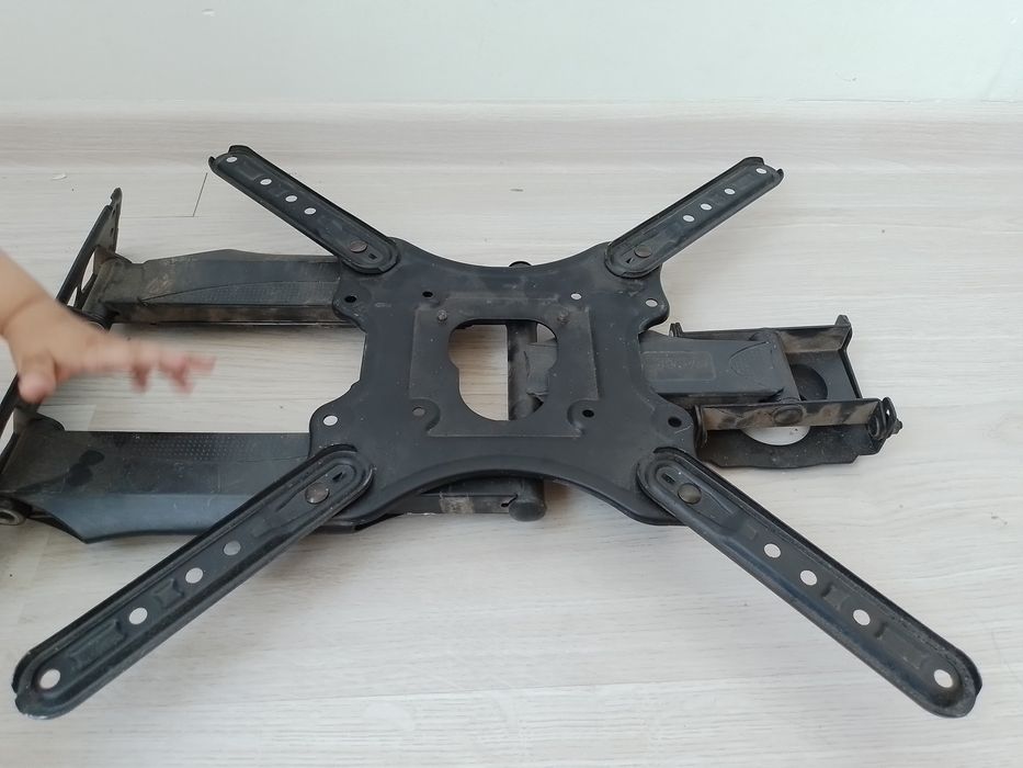 Продам кронштейн. Вращается на 45 градусов