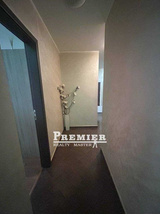 Продава се Тристаен апартамент в Бургас, Зорница - 103 кв.м за 2695 €/кв.м - Снимка #13