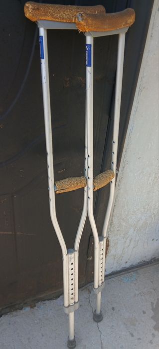 Продам костыли алюминиевые
