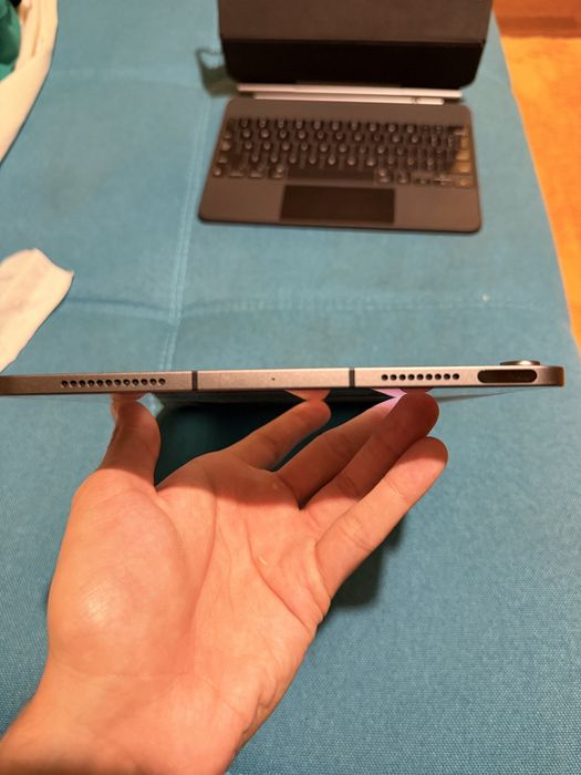 iPad Air 4 64GB Cellular + Apple Pencil 2 – stare impecabilă