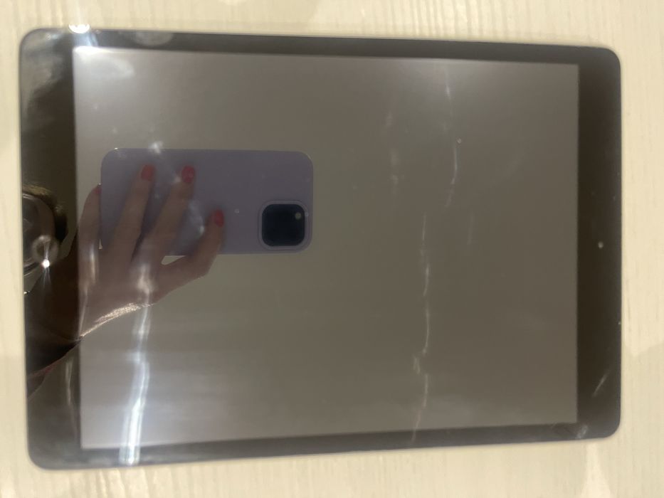 IPad Gen 8 (2020) – 128 GB – Stare foarte bună